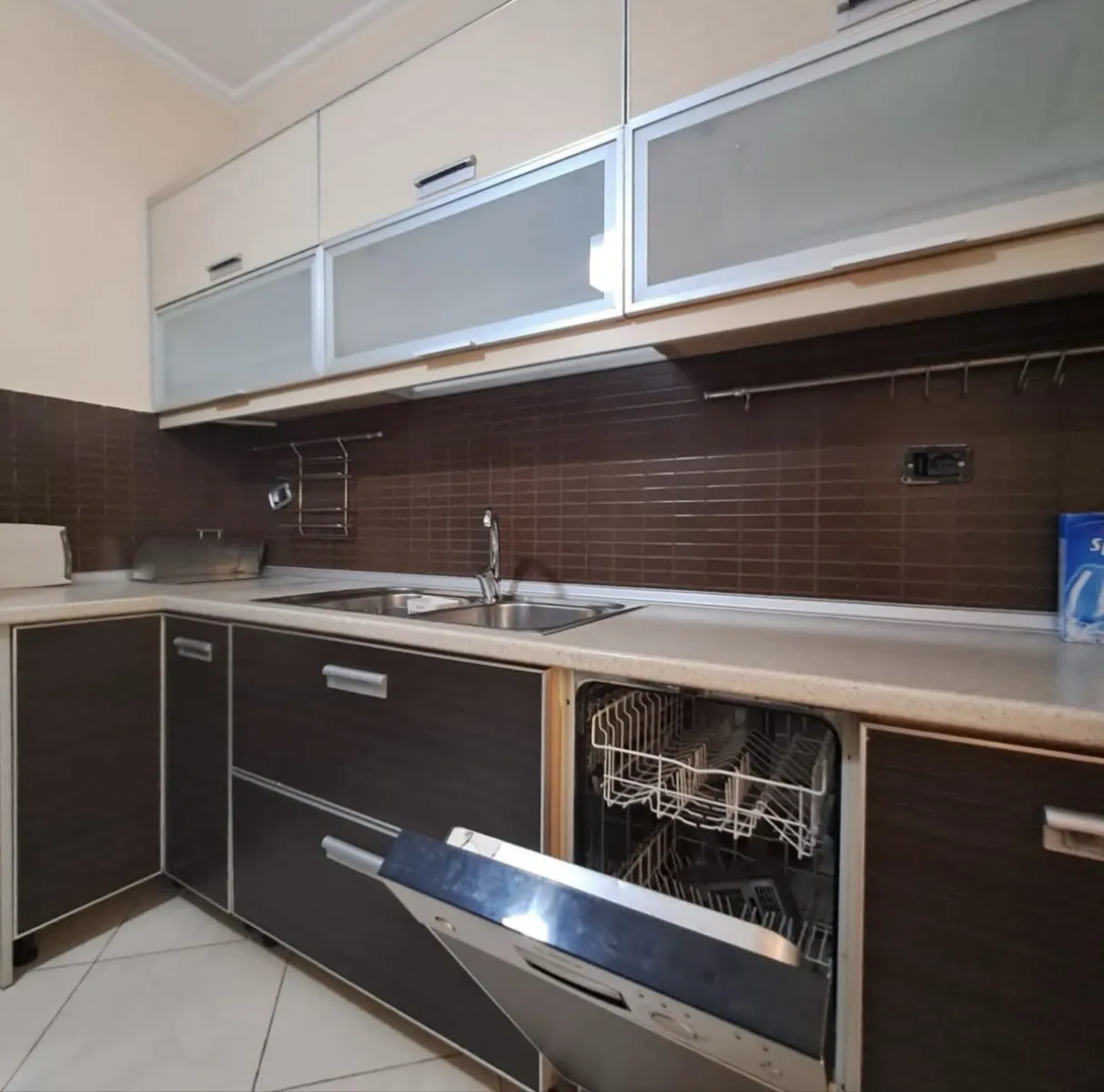 Jepet me qira penthouse super komod ne vlorë - Foto 4