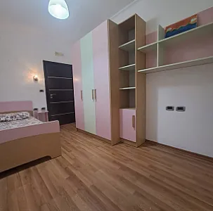 Jepet me qira penthouse super komod ne vlorë - Foto 8
