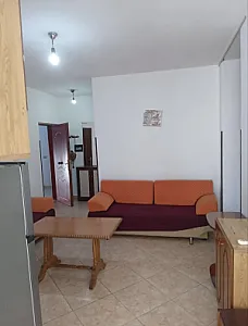 Jepet apartament me qira afatgjatë ne vlore - Foto 2