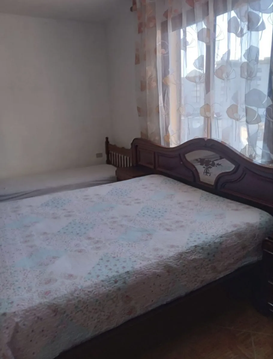 Jepet apartament me qira afatgjatë ne vlore - Foto 4