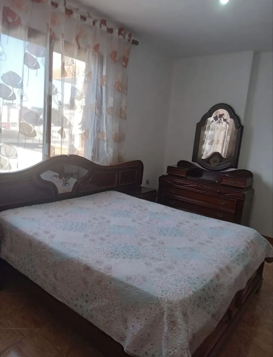 Jepet apartament me qira afatgjatë ne vlore - Foto 7