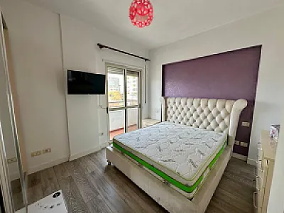 Jepet me qera apartament 2+1 perball Eftali Kocit, Durres. - Foto 5