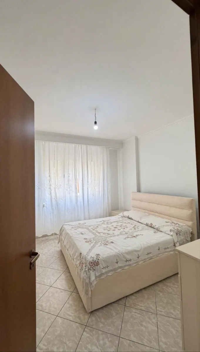 🏡 Jepet me qira apartament 2+2 vlore - Foto 5
