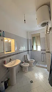 🏡 Jepet me qira apartament 2+2 vlore - Foto 8