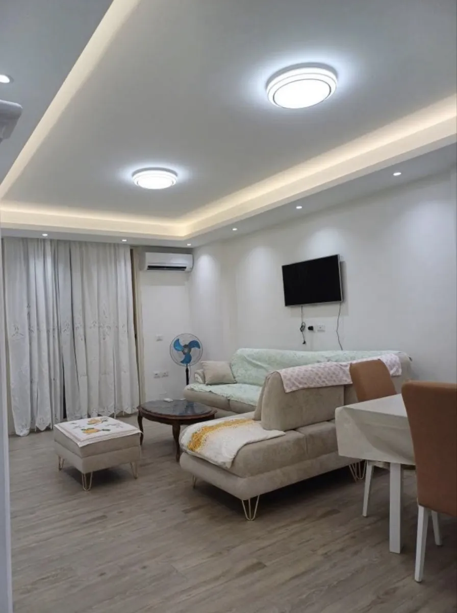 Jepet me qira apartamenti 2+1 afatgjatë - Foto 1