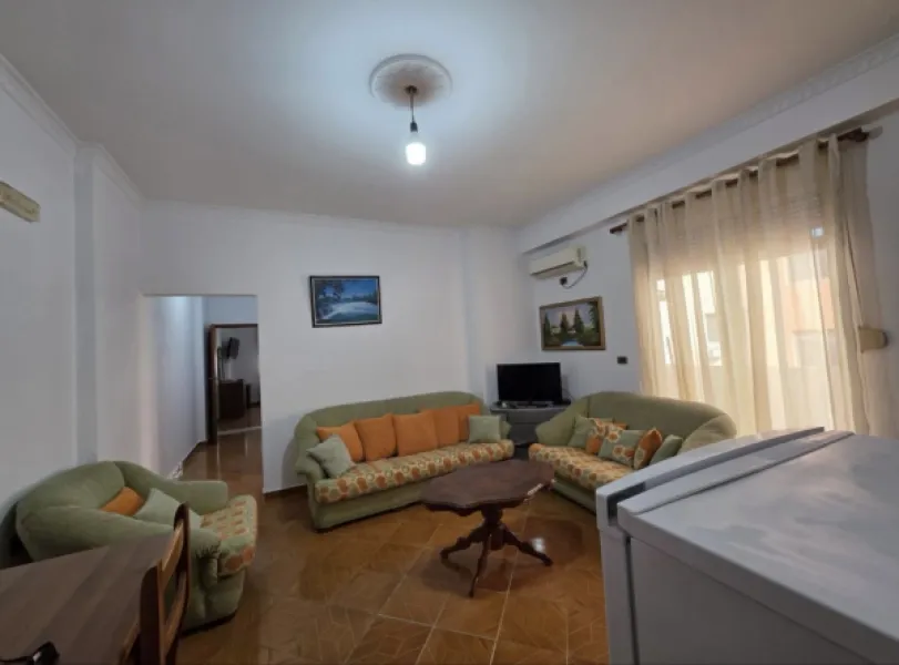 Jepet apartamenti me qira afatgjate 2+1 i mobiluar