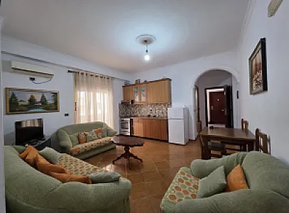 Jepet apartamenti me qira afatgjate 2+1 i mobiluar - Foto 2