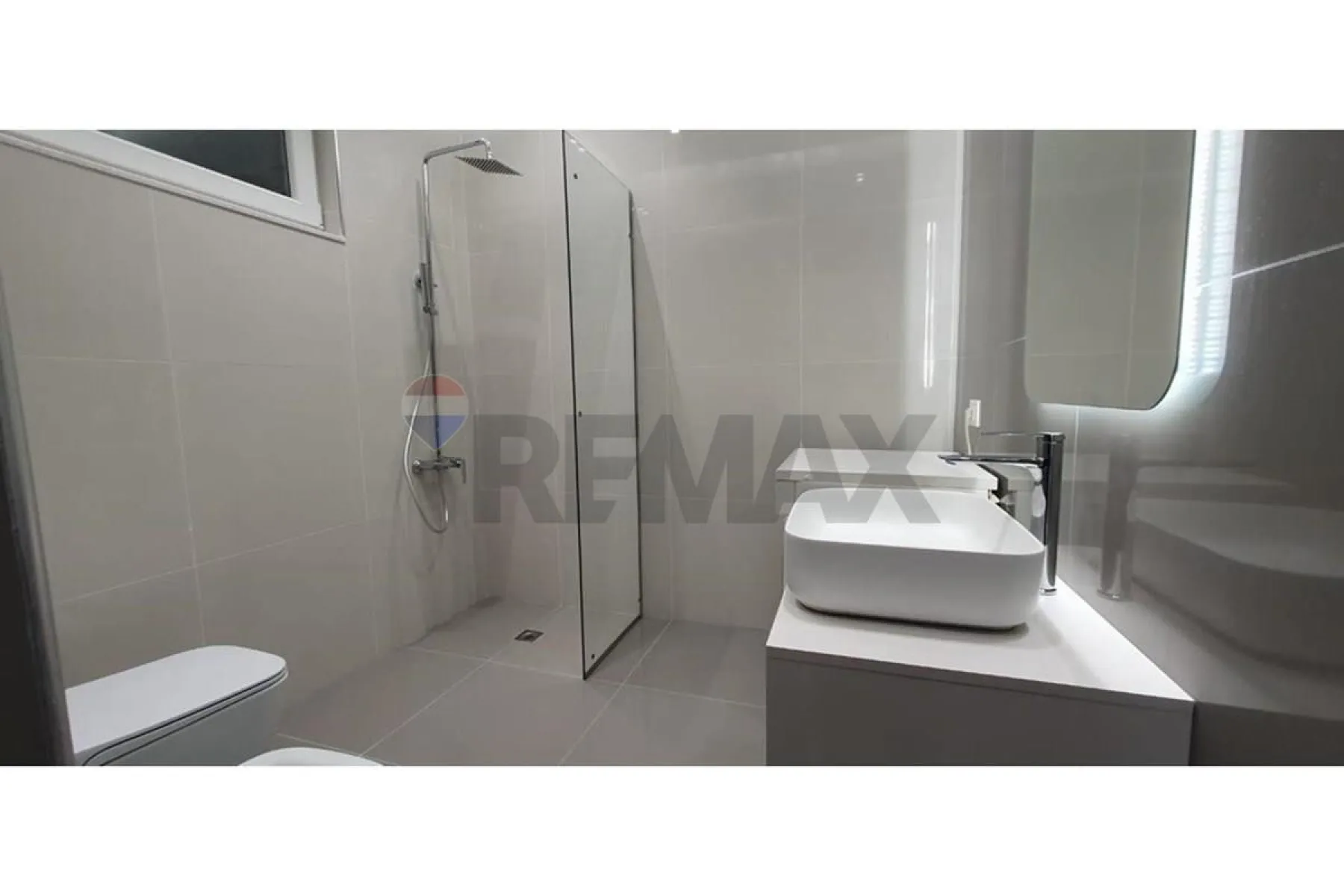 Apartament per qira-Kopshti Botanik,Tirane - Foto 11
