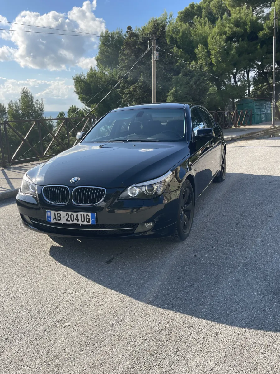 shitet bmw seria 5 model 525i - Foto 1