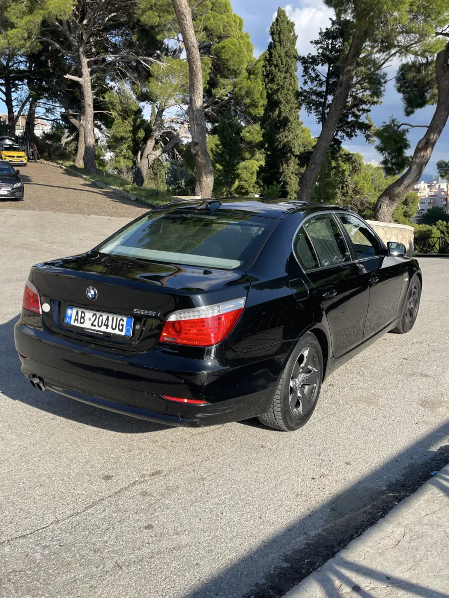 shitet bmw seria 5 model 525i - Foto 5
