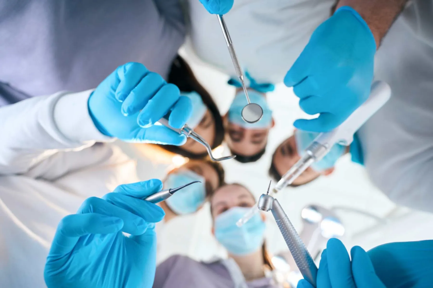 Affordable Tirana Dental Implants with Expert Care - Foto 1