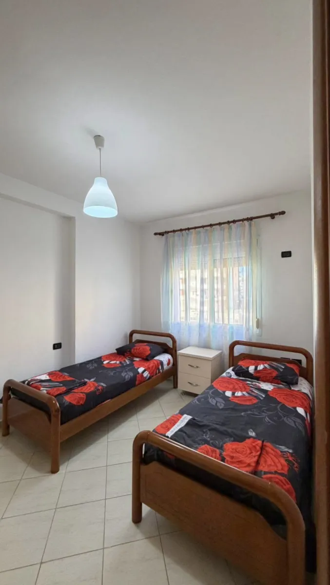 JEPET PËR QIRA – APARTAMENT 2+1 AFATGJAT - Foto 6