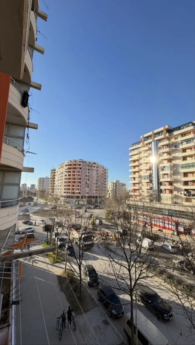 JEPET PËR QIRA – APARTAMENT 2+1 AFATGJAT - Foto 7