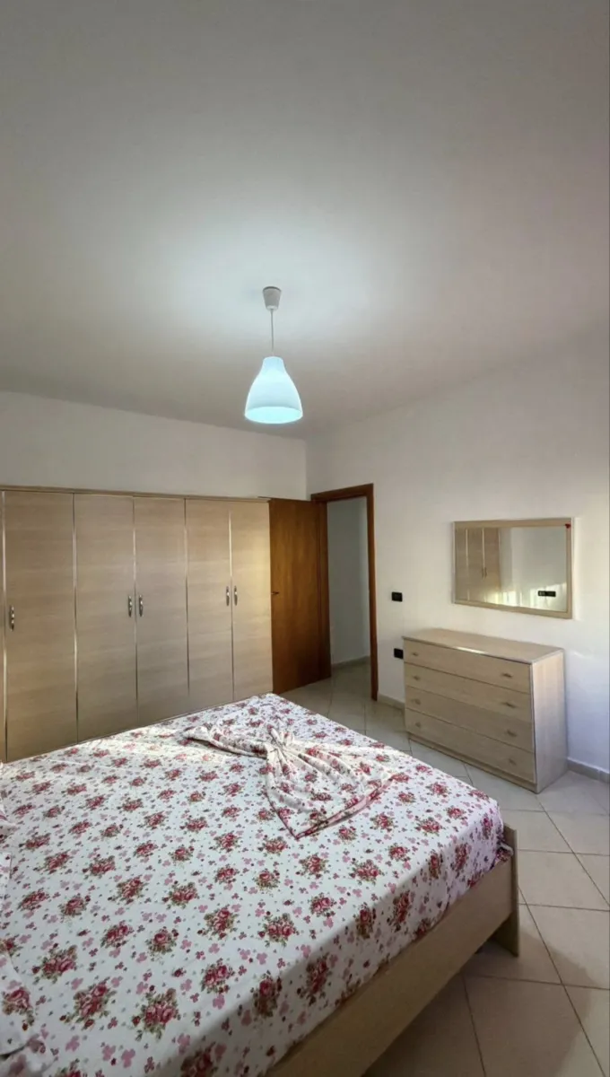 JEPET PËR QIRA – APARTAMENT 2+1 AFATGJAT - Foto 9