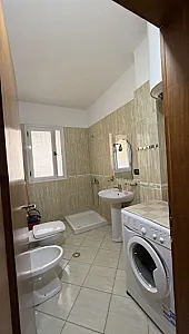 JEPET PËR QIRA – APARTAMENT 2+1 AFATGJAT - Foto 10