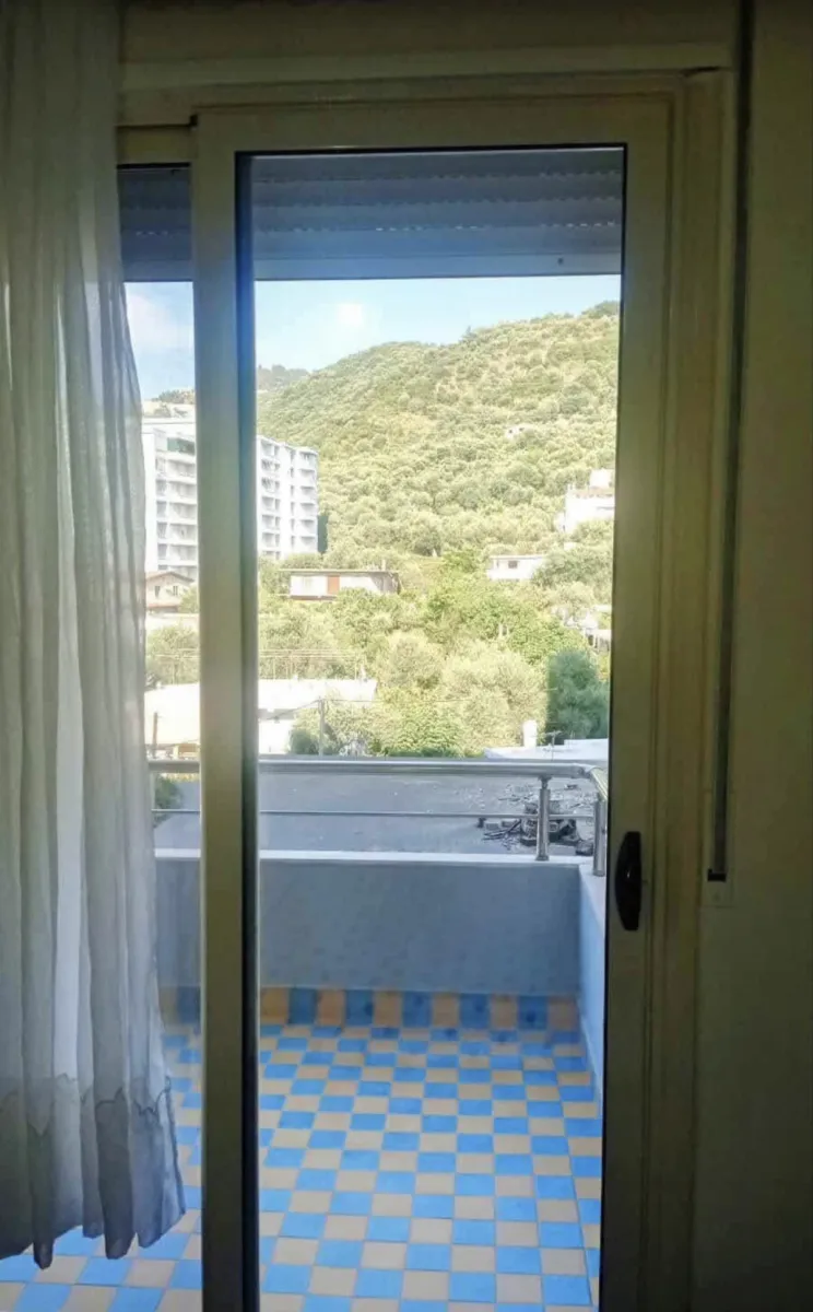 JEPET ME QIRA – APARTAMENT 2+1 ME PAMJE NGA DETI - Foto 2