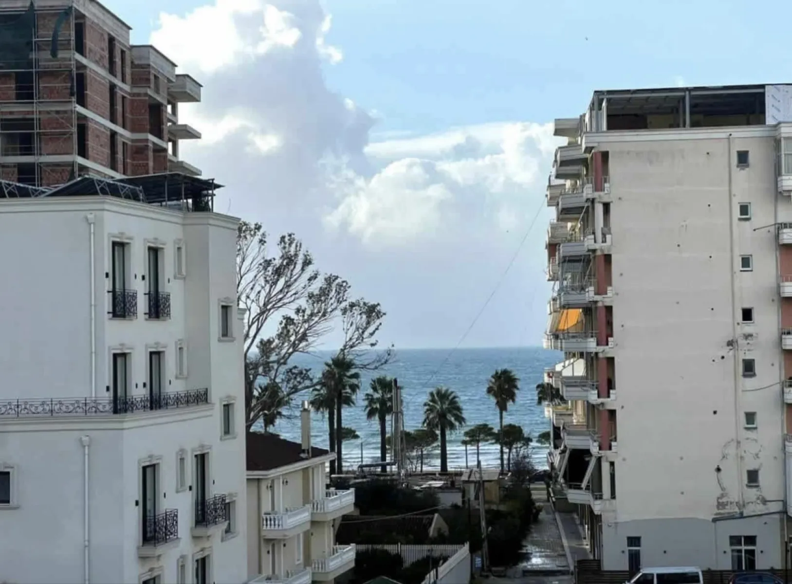 JEPET ME QIRA – APARTAMENT 2+1 ME PAMJE NGA DETI - Foto 6