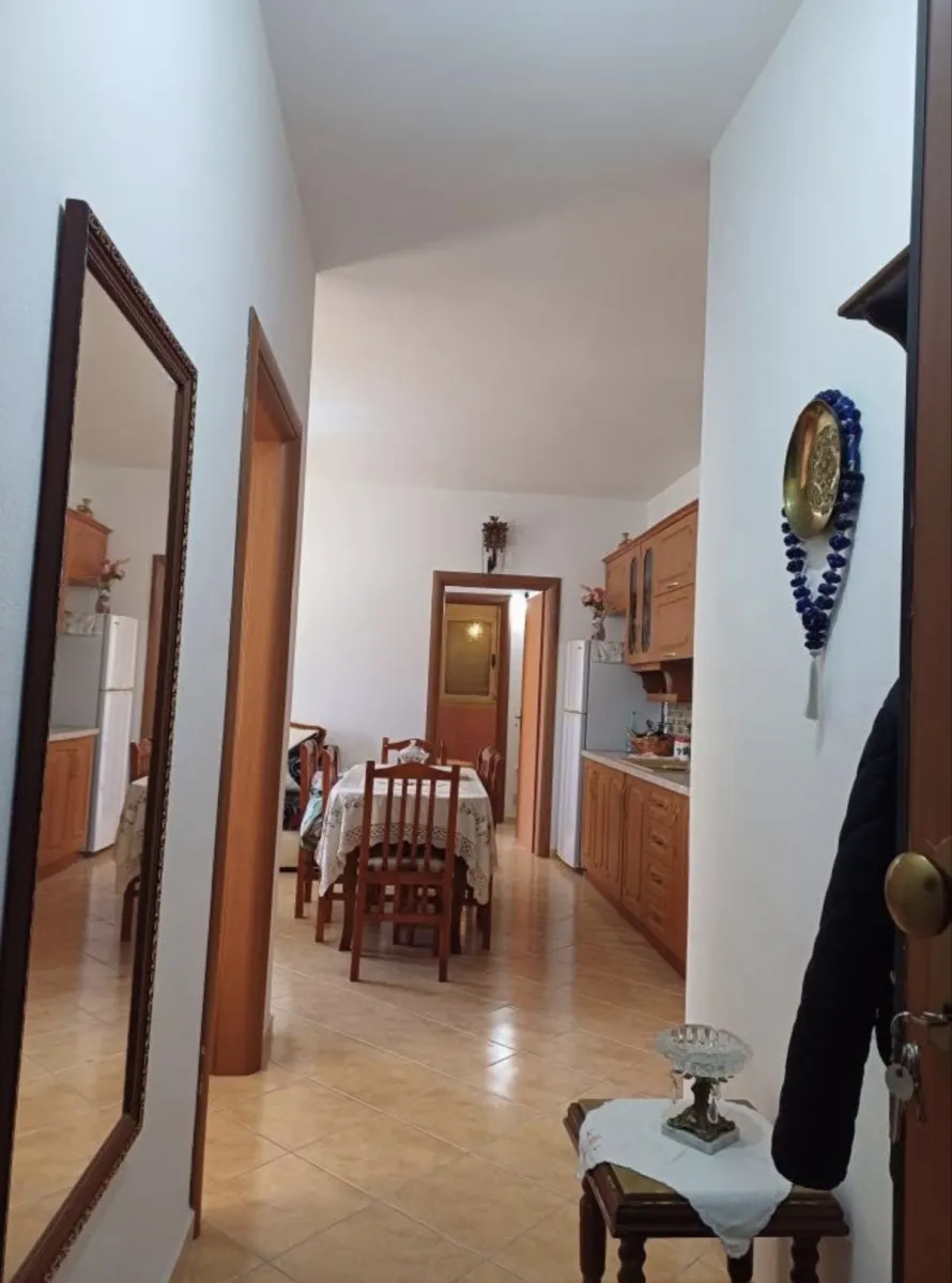Shitet apartamenti 2+1 kati 6 pallat i ri me ashensor - Foto 7