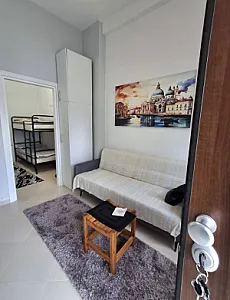 Jepet me qira amartament 2+2 kati pare - Foto 4