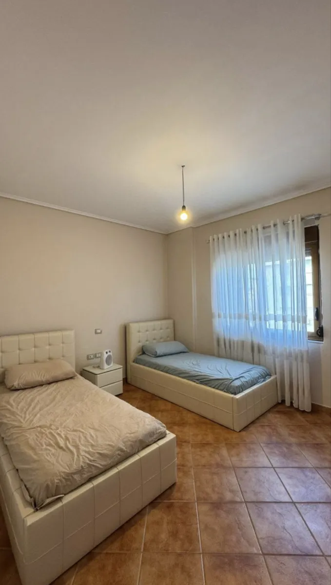 JEPET ME QIRA – SUPER APARTAMENT 2+2 - Foto 5