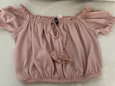 Crop top H&M ne ngjyre roze te lehte - Foto 1