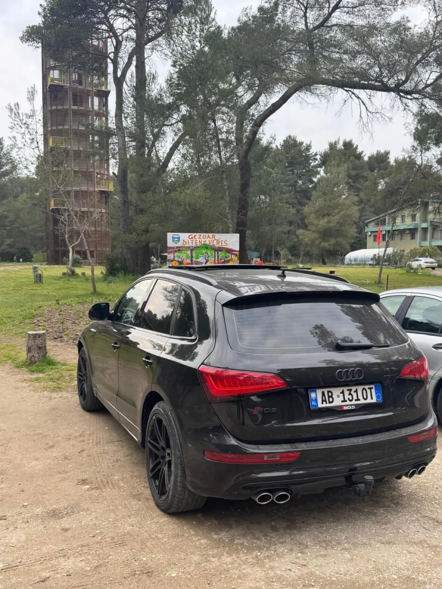 Jepet me qira Audi sQ5 2016 - Foto 1