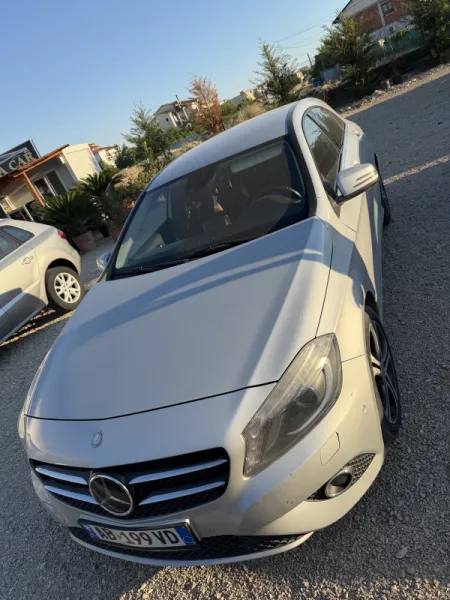 Jepet me qira A class mercedes-benz 2016