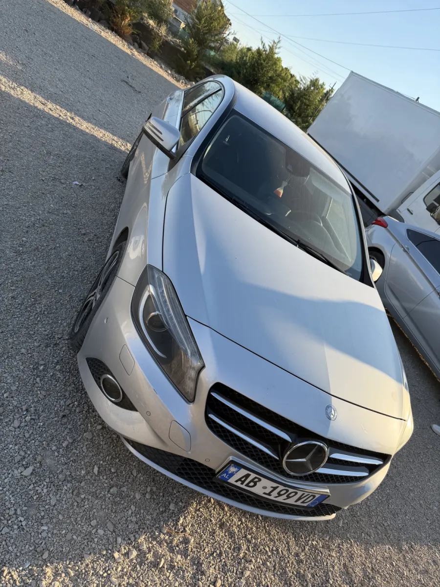 Jepet me qira A class mercedes-benz 2016 - Foto 2