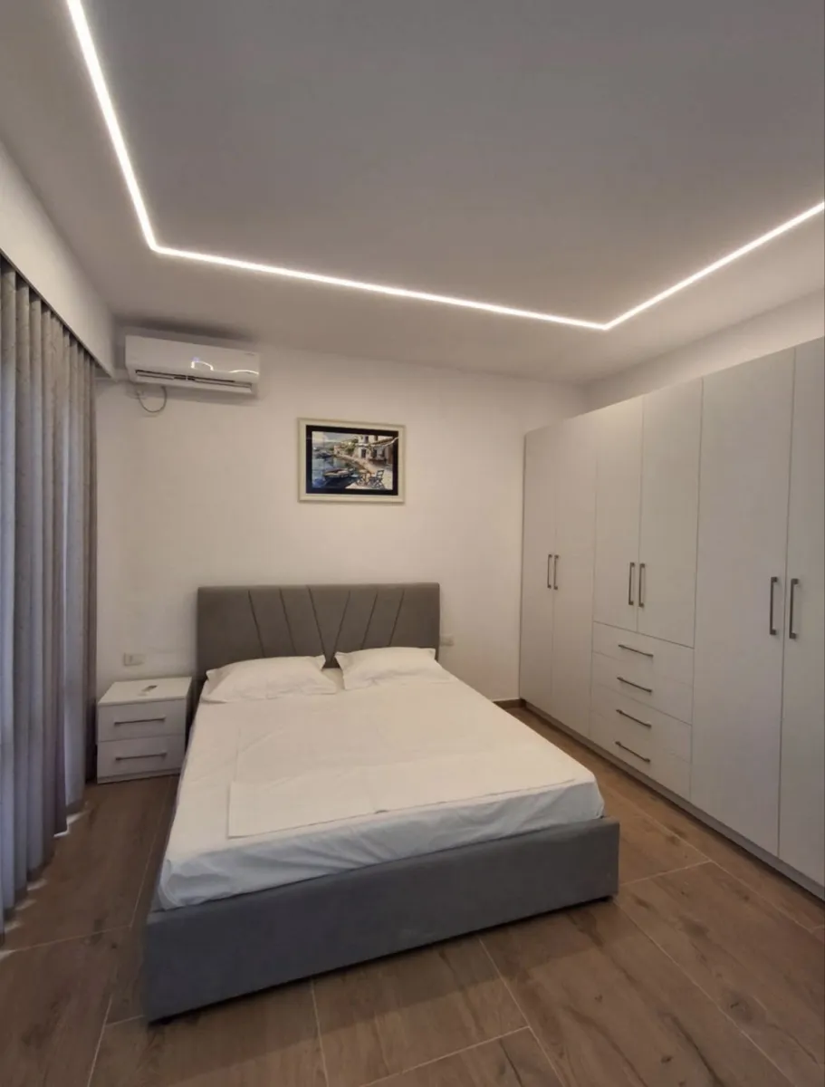 Jepet garsoniere me qira afatgjatë, prane shkolles halim xhelo - Foto 5