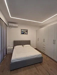 Jepet garsoniere me qira afatgjatë, prane shkolles halim xhelo - Foto 5