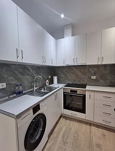 Jepet garsoniere me qira afatgjatë, prane shkolles halim xhelo - Foto 6