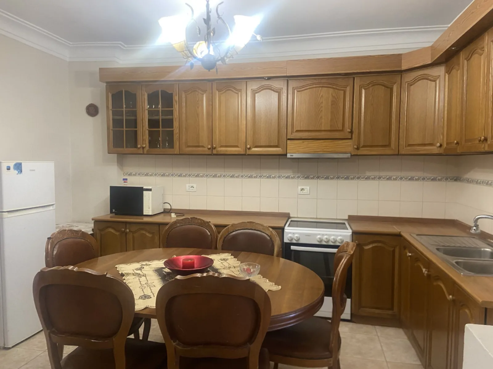 Apartament per qira -Komuna – 65,000 Lek – Tiranë – I mirë — Tiranë - Foto 3