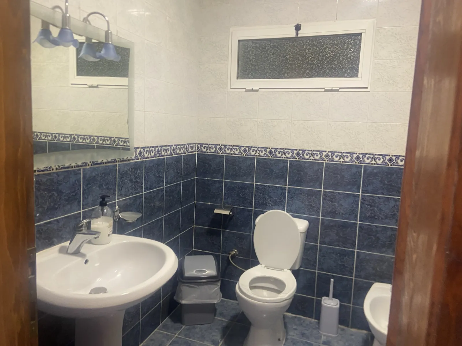 Apartament per qira -Komuna – 65,000 Lek – Tiranë – I mirë — Tiranë - Foto 4