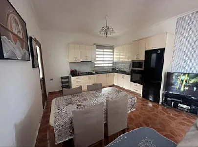 Jepet me qira Shtepi private afatgjate – 350€ – Vlorë — Vlorë - Foto 4