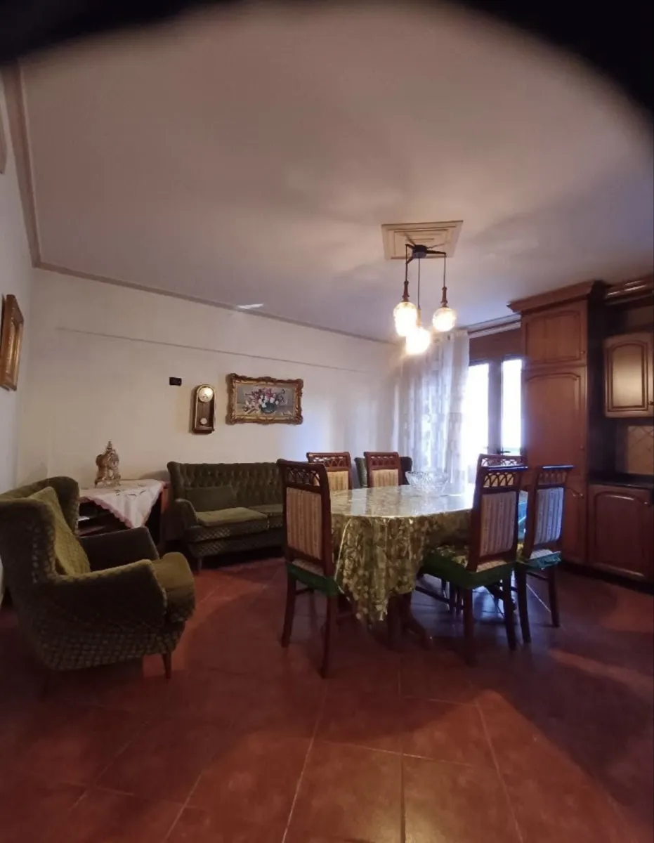 Jepet me qira apartament 3+1 “Afatgjate” – 400€ – Vlorë — Vlorë - Foto 1
