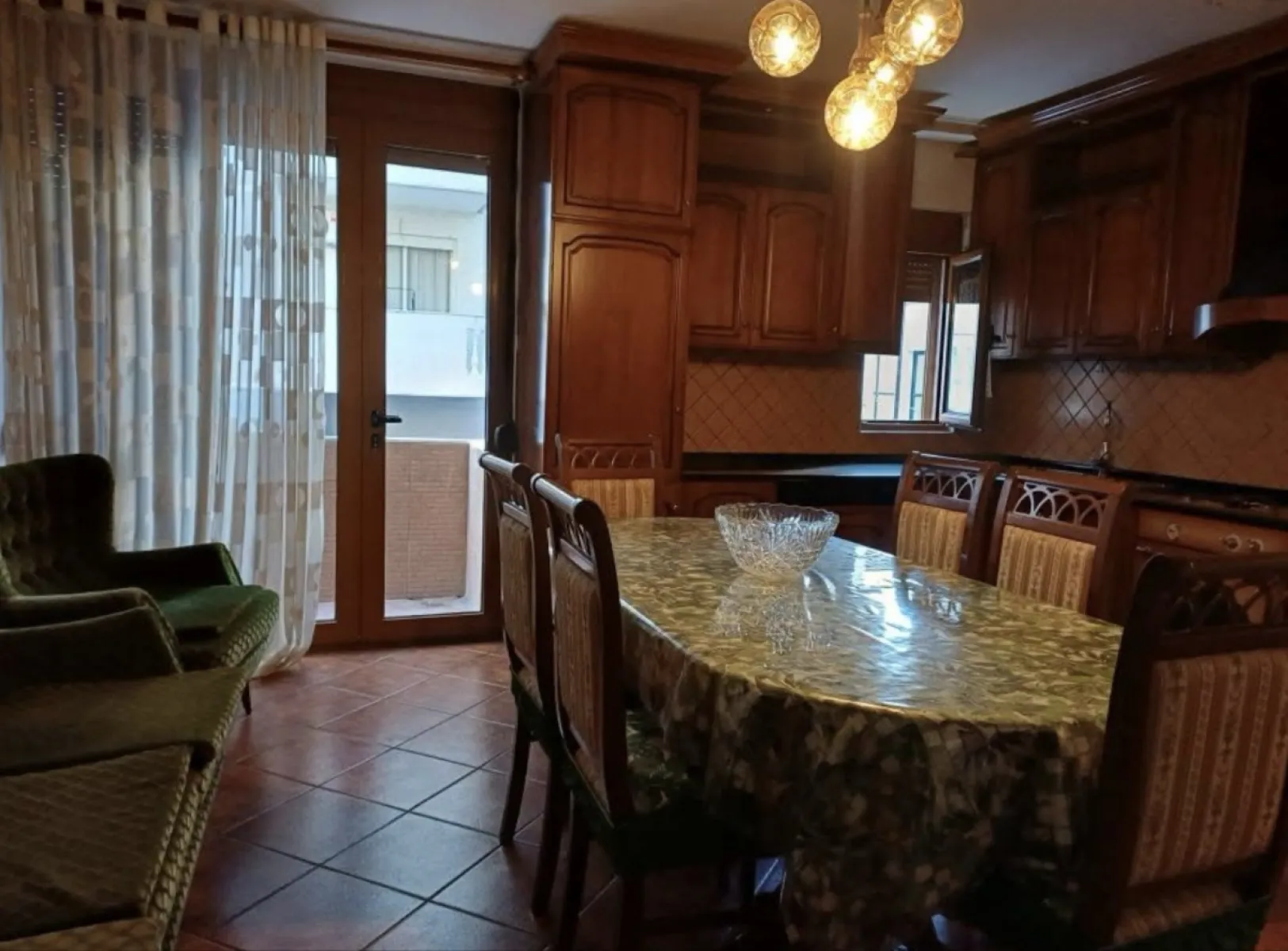 Jepet me qira apartament 3+1 “Afatgjate” – 400€ – Vlorë — Vlorë - Foto 2