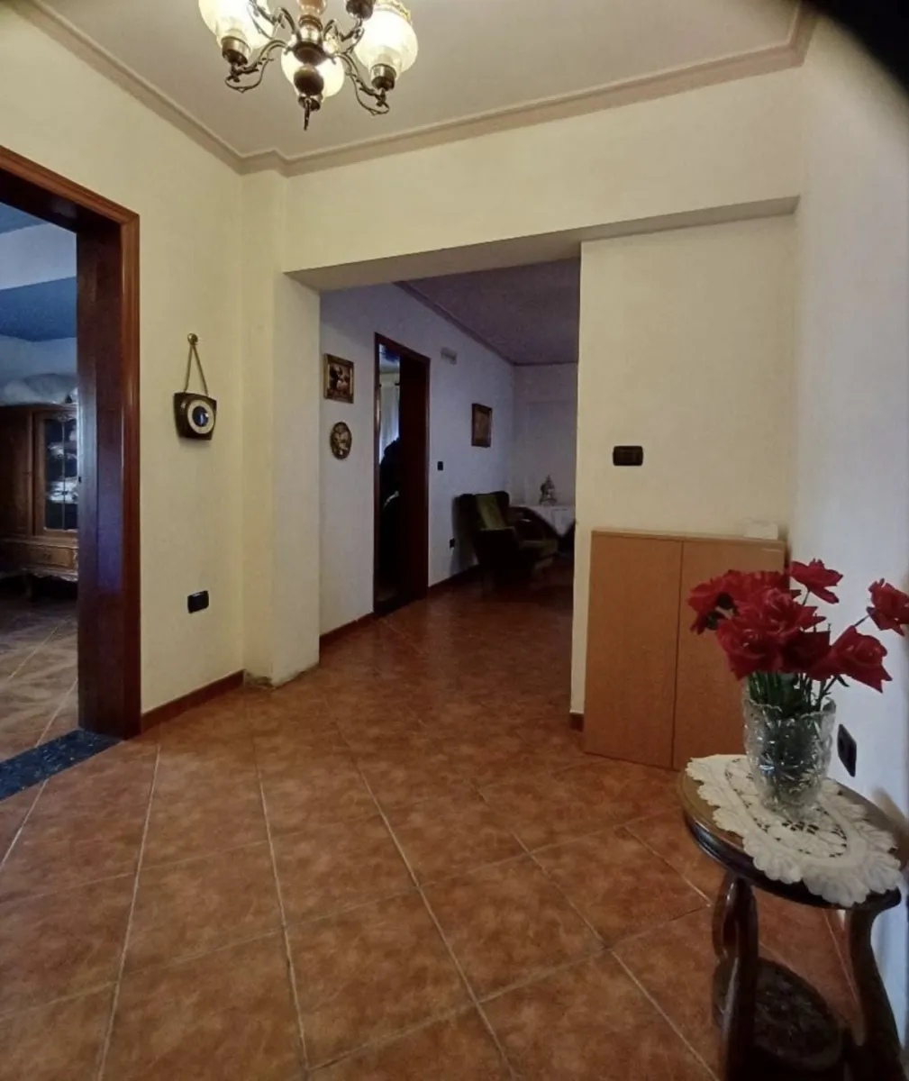 Jepet me qira apartament 3+1 “Afatgjate” – 400€ – Vlorë — Vlorë - Foto 5