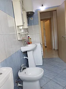Jepet me qira apartament 1+1 – 30,000 Lek – Vlorë — Vlorë - Foto 2