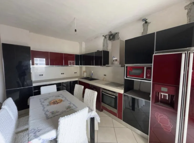 Shitet Apartament 2+1 - me pamje – 132,000€ – Vlorë — Vlorë