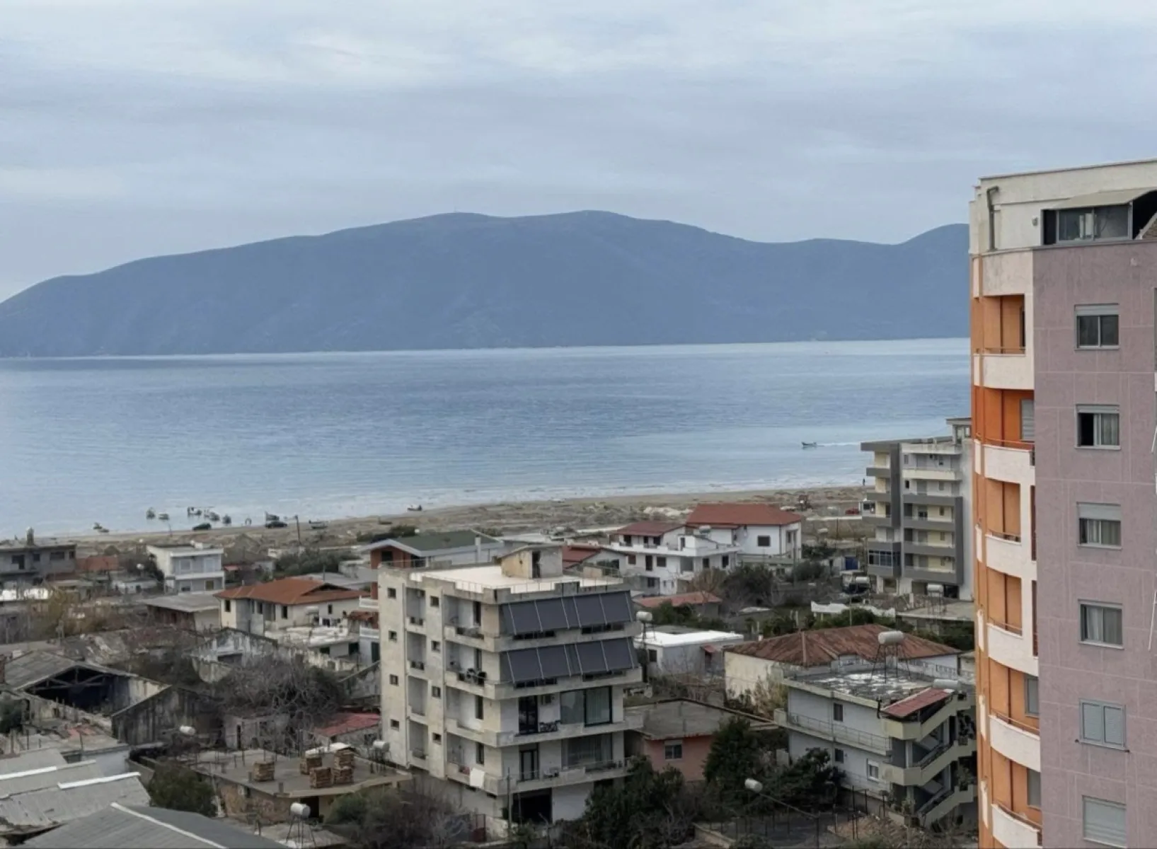Shitet Apartament 2+1 - me pamje – 132,000€ – Vlorë — Vlorë - Foto 7