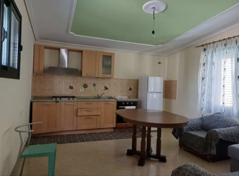 Jepet me qira vila 2+1 super ballkon – 350€ – Vlorë — Vlorë