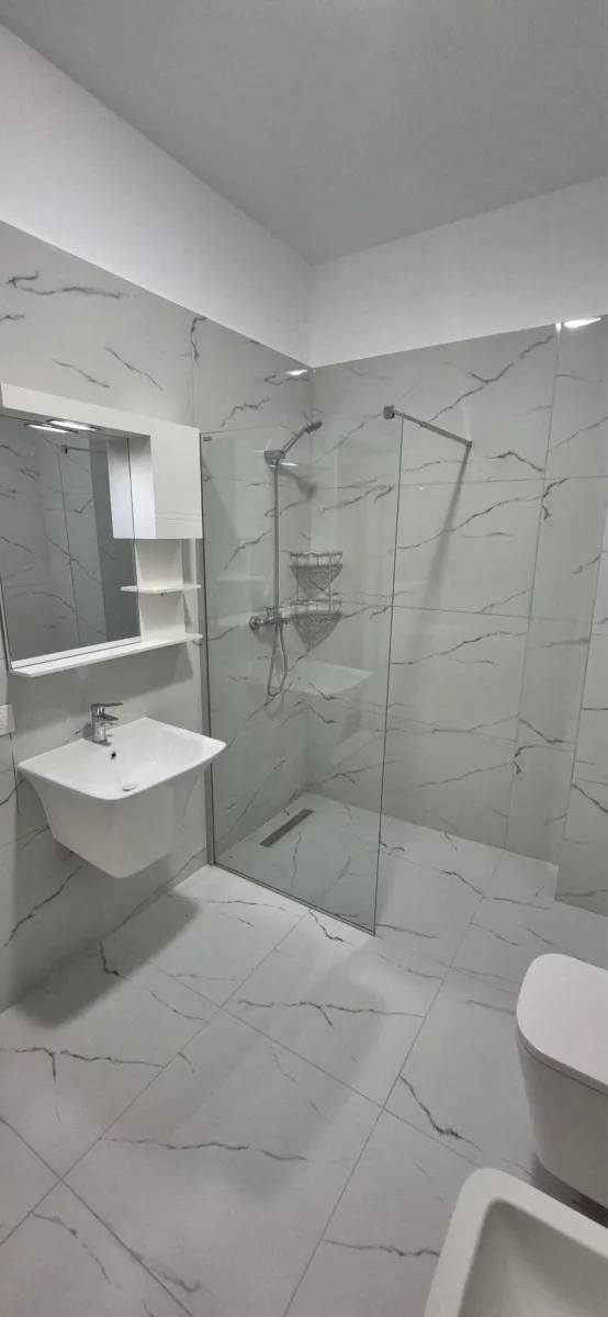 Jepet me qira Apartament 2+1+2x1 – 55,000 Lek – Tiranë — Tiranë - Foto 18