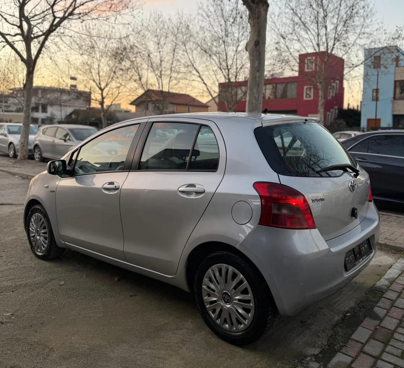 Toyota Yaris 1.4 Nafte Automat 🇨🇭 - Foto 14