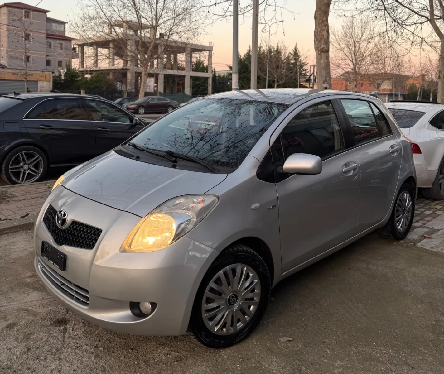 Toyota Yaris 1.4 Nafte Automat 🇨🇭 - Foto 16