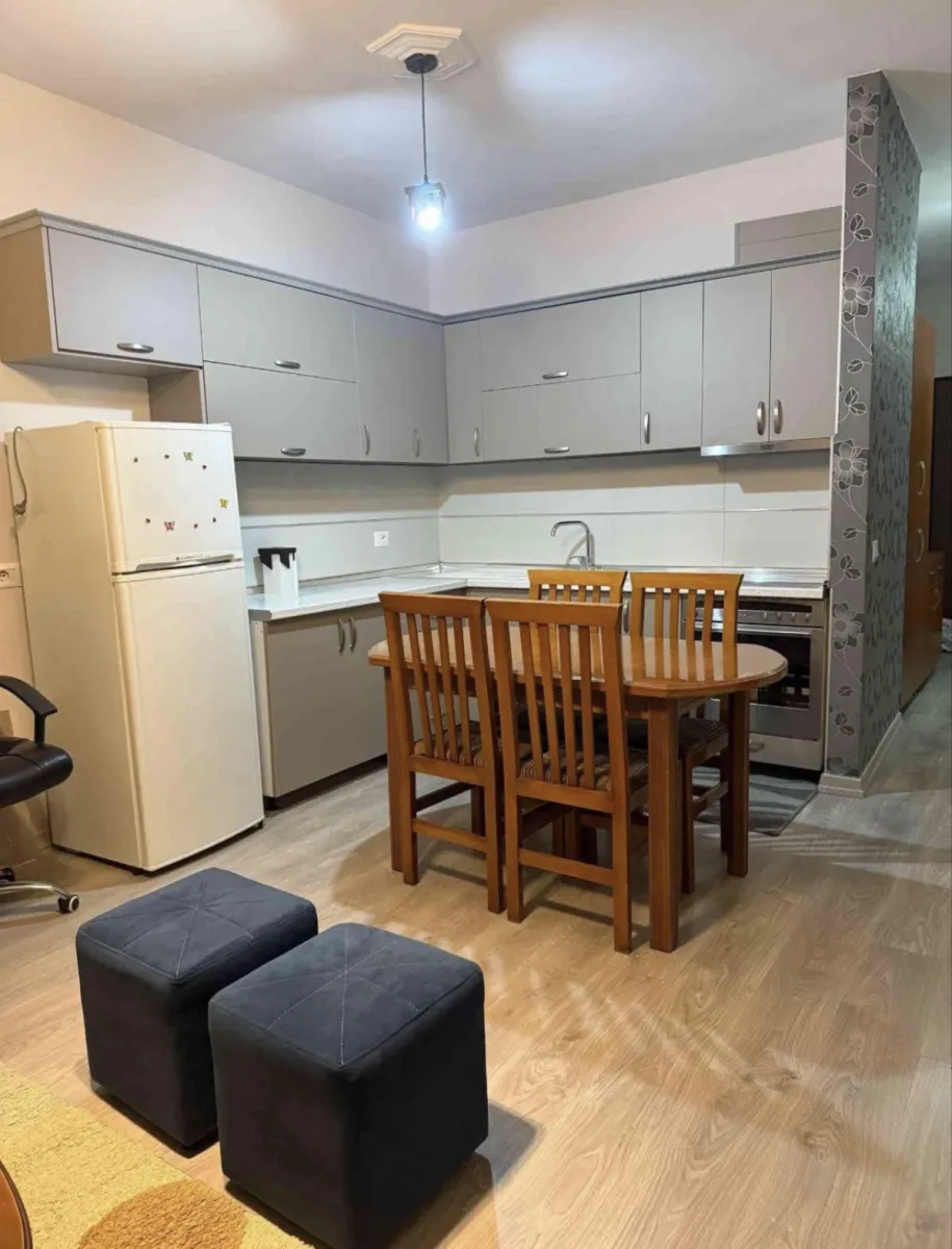 Jepet me qira 1+1 apartment – 40,000 Lek – Tiranë — Tiranë - Foto 4