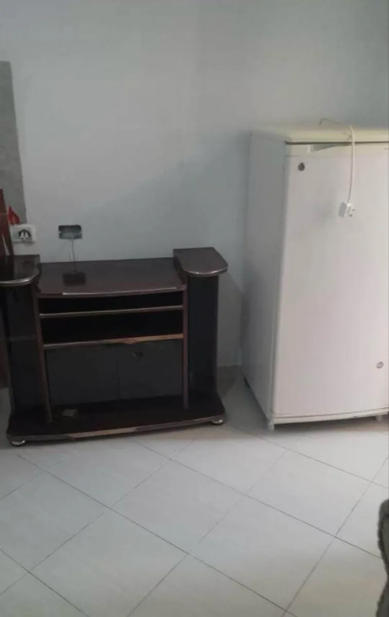 Jepet kati i pare me qira shtepi – 27,000 Lek – Tiranë — Tiranë - Foto 9