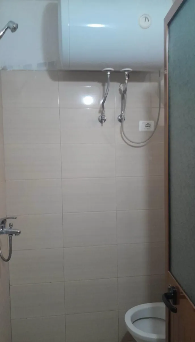 Jepet kati i pare me qira shtepi – 27,000 Lek – Tiranë — Tiranë - Foto 10