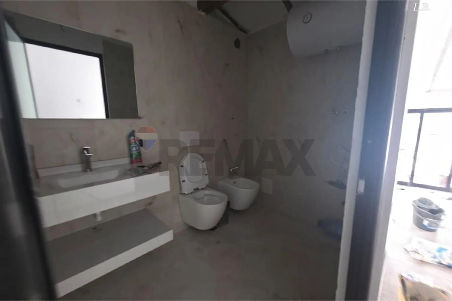 Apartament per shitje Shallvaret ,Tiranë – 165,000€ – I mirë — Tiranë - Foto 6