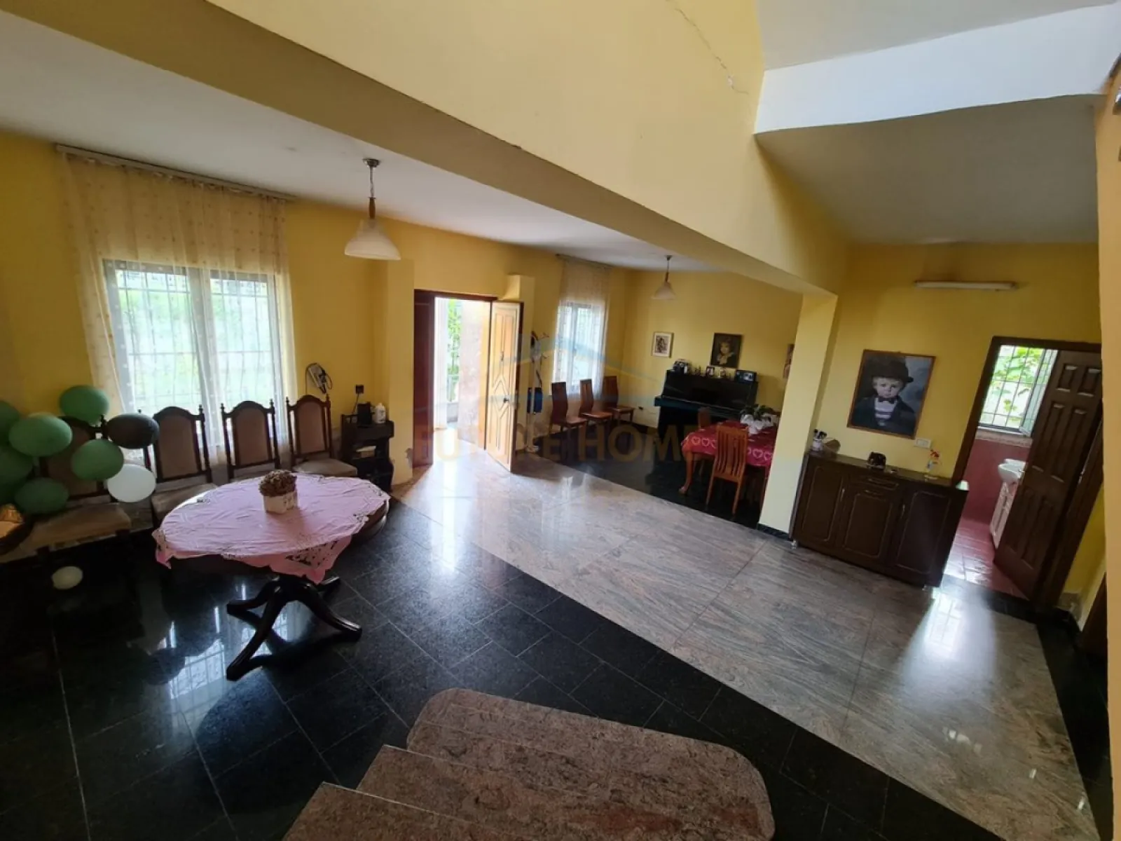 Vilë 3 katëshe me qira, komplesi – 3,500€ – Tirane — Tirane - Foto 4