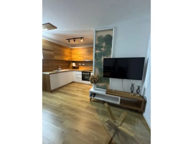Apartament me qira 2+1+2, Rruga – 700€ – Tirane — Tirane